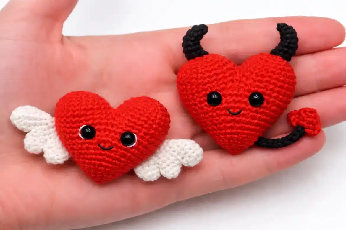 Crochet heart pattern free angel and devil Valentine plush hearts in hand