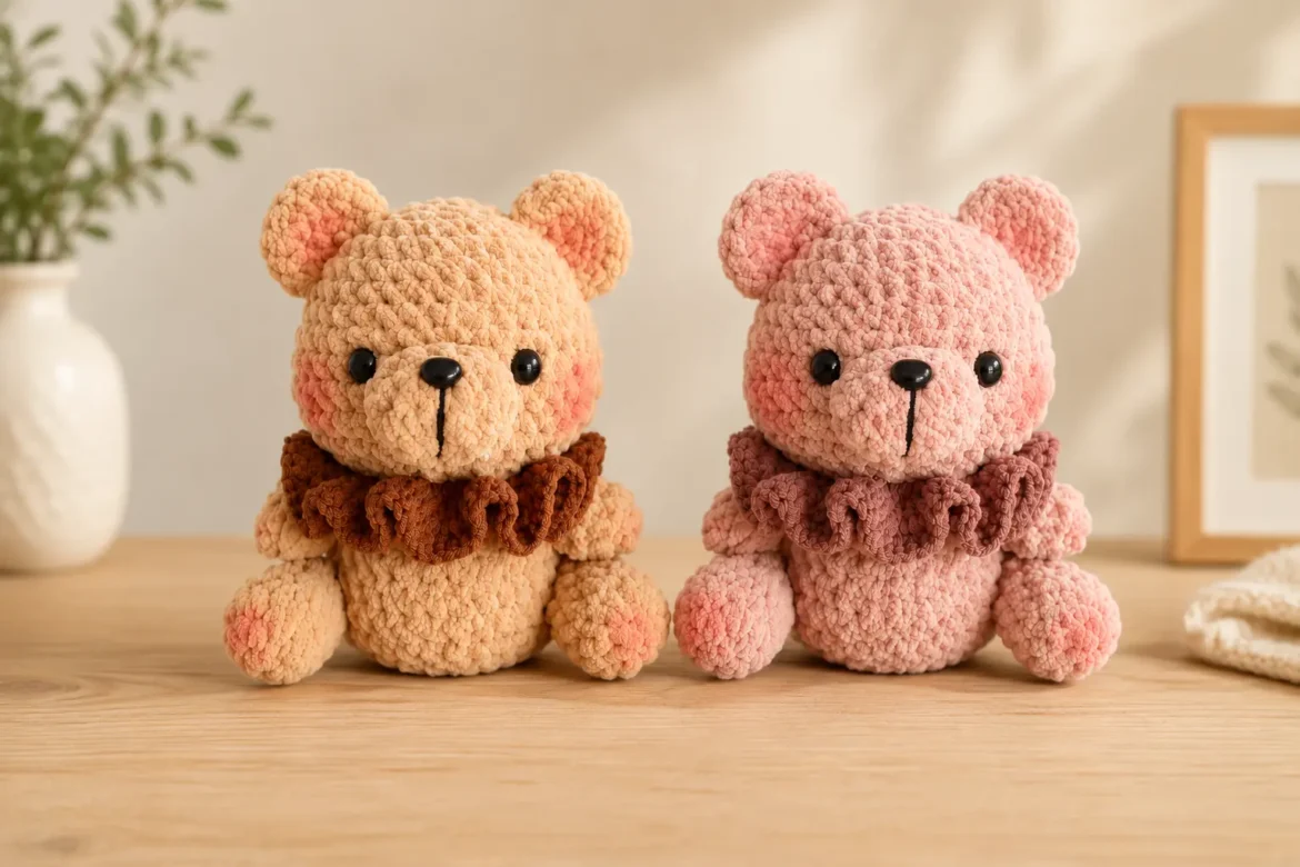 Bear crochet pattern free ruffled collar teddy bears in beige and pink